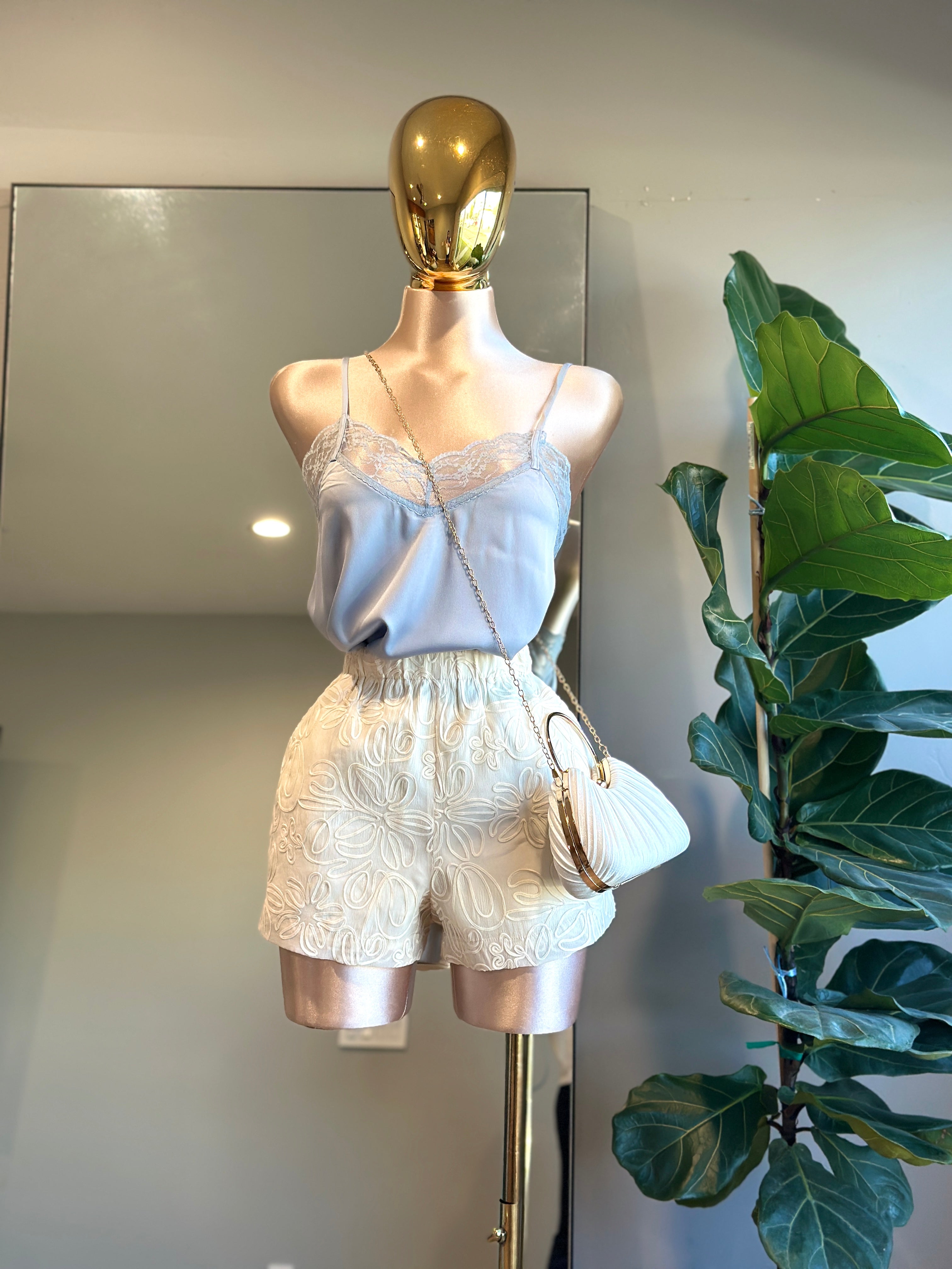 SH002- Ivory Shorts Floral Summer w/pockets