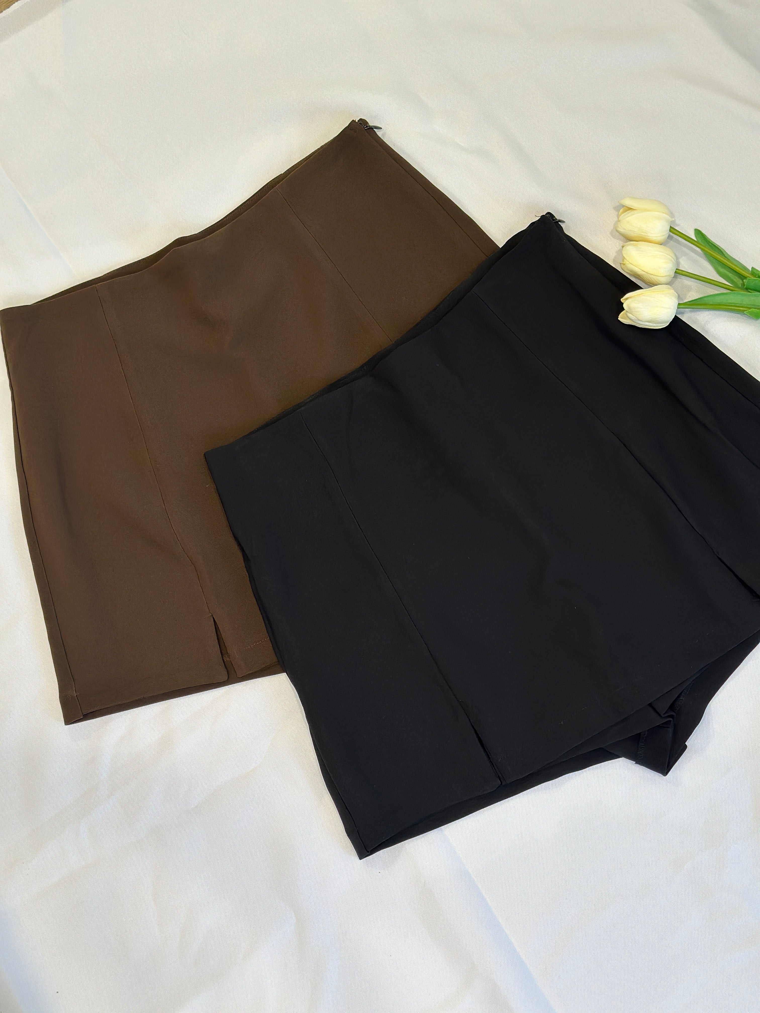 Double slit skort